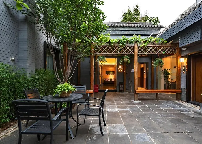 Qiuguo Hutong Courtyard Hotel